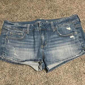 AE size 8 stretch material shorts, light rinse